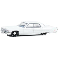 California Lowriders 1972 Cadillac Sedan DeVille White Greenlight Diecast 1/64 Series 3